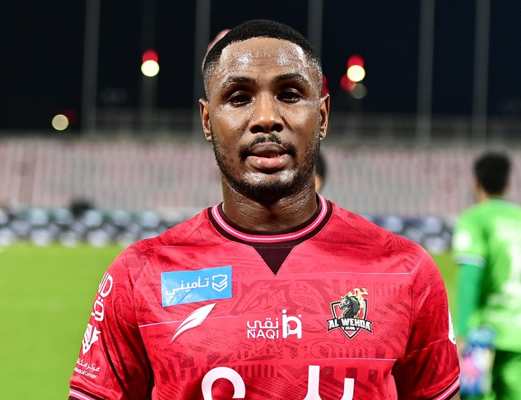 Osimhen calmed down by Saudi Pro League striker after hitting back to ex-Nigeria coach amid transfer reports