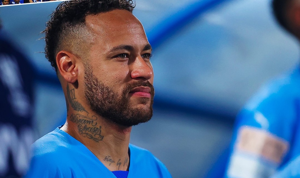 Should Al-Hilal replace Neymar with Lucas Digne?