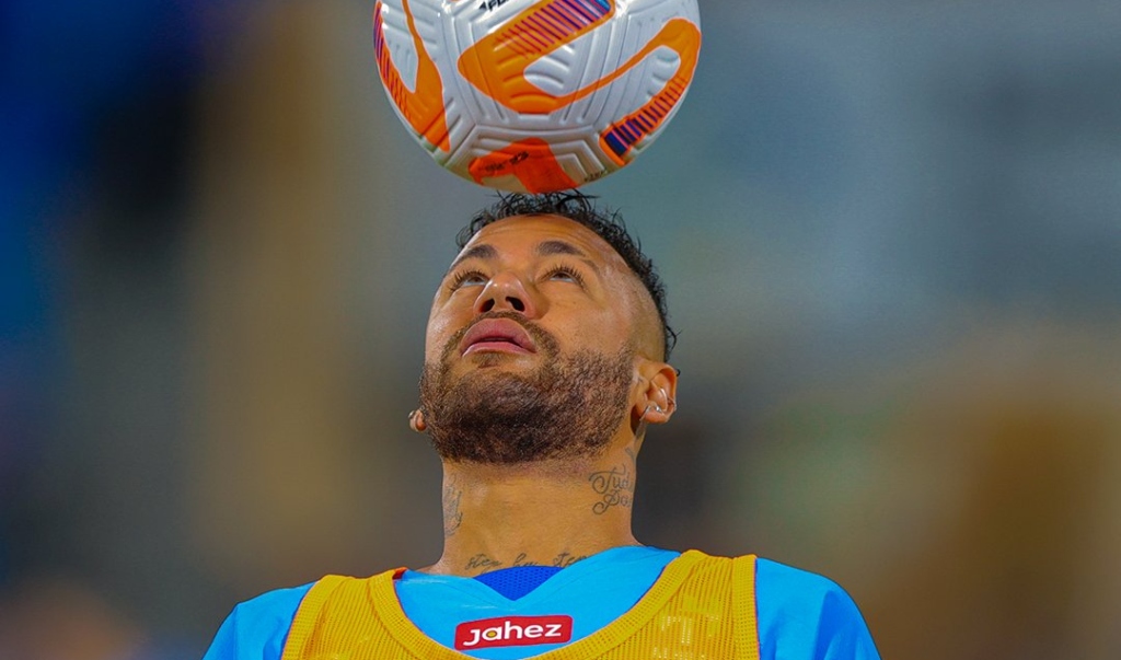 Neymar trains in field for the 1st time since ACL injury [VIDEO]