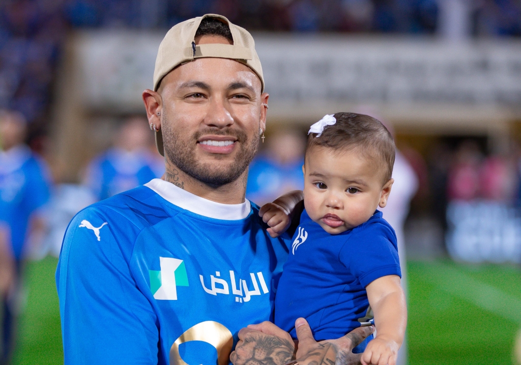 Los Angeles group of people reacts to arrival of Neymar with Al-Hilal shirt all over the place [VIDEO]